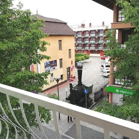 Joko Centrum Apartman 公寓